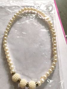 Pearls Neck peice