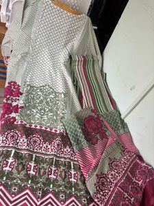 Beautiful Green &amp; Pink Kurta Set
