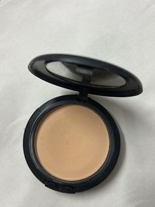 MAC Studio Fix Powder Plus Foundation