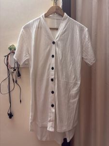 Chic White Button-Up Tunic Top