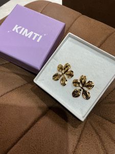 it’s an anti tarnish earring