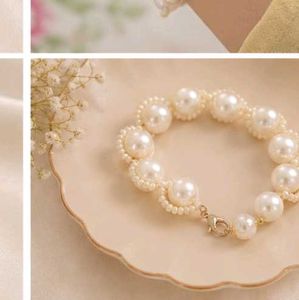 Elegant Pearl Bracelet