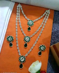 Nita Ambani haar in Green colour