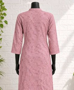 Elegant Pink Embroidered Kurta