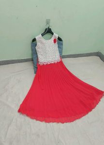 Chic Lace Top &amp; Pleated Skirt frock