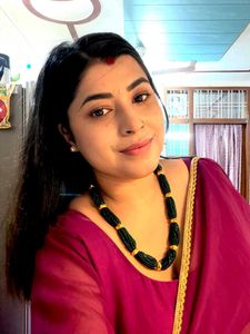 Elegant Margenta Saree with Golden Border