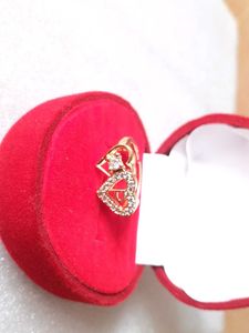 Cute Heart-shaped Ring In Golden Color