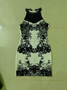 🔥Lace Trimmed Halter Dress