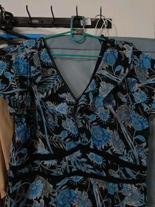 Chic Blue Floral Print Dress