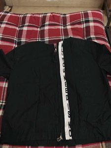 Black Cropped Graphic Top
