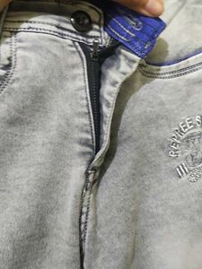 Stylish Light Wash Denim Jeans