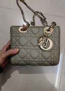 👛 Elegant Quilted Shoulder Bag 👜