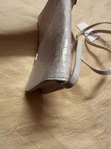 H&amp;M White Sling Bag