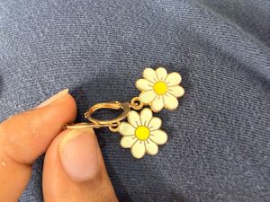 Daisy Flower Earrings