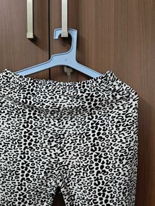 Leopard Print Skinny Woollen Pants