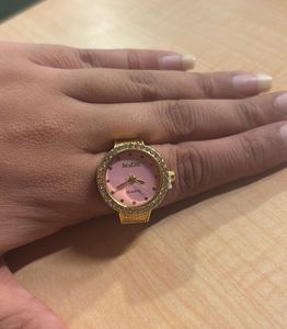 Bozhi Pink Ring Watch - Novelty Timepiece