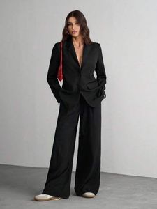 Brand New Chic Black Co-ord Set with Gold Chain De