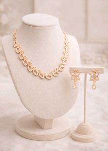 Elegant Floral Necklace &amp; Earring Set