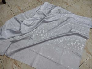 Elegant White Floral 1m Blouse Bit