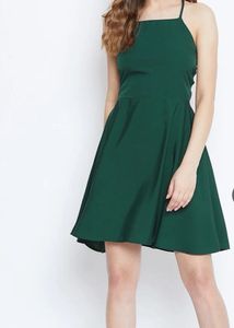 Chic Backless Green Mini Dress