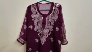Elegant Embroidered chickenkari Kurta with lining