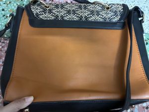 Sale!!Stylish Allen Solly Handbag