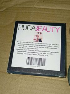 Huda Beauty 2 in 1 Powder Compact