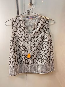 Leaf Printed Cut Sleeves Crop Top  🤍💚🤎