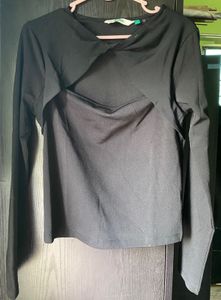 Black Twist Front Long Sleeve Top(Bust-32-36)