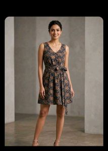 Brown Chic Floral V-Neck Sleeveless Dress