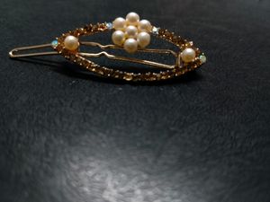 Juicy Classic Eyeshadow and Primer &amp; Classic Pearl Clips Pieces Combo