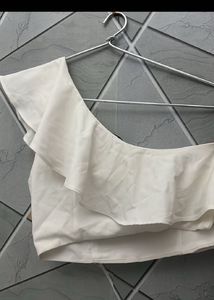 Chic White One-Shoulder Ruffle Crop Top