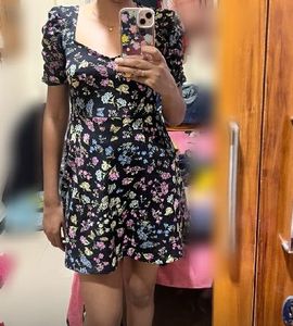 Chic Floral Print Mini Dress