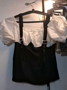 Chic Black & White Puff Sleeve Top