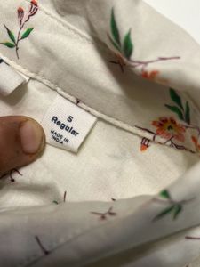 Gap -Beautiful Floral Print Shirt For Kids