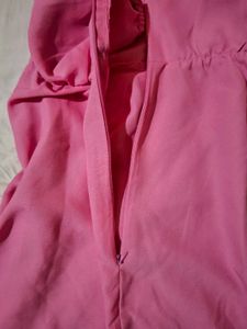 Flowy casual pink slit dress 🌷