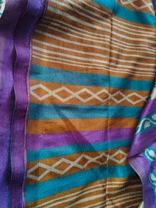 Vibrant Saree with Paisley Print