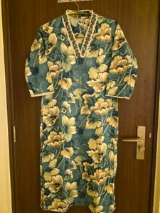Beautiful Floral Print Kurta Pant set L