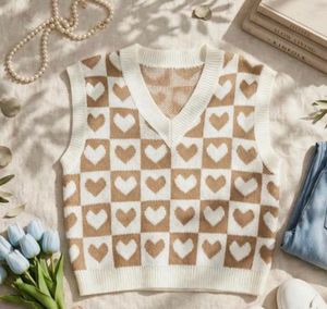Heart Print Knit Vest