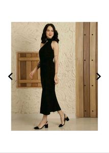 Elegant Black Halter Neck Midi Dress