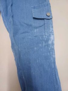 5 Jeans Light Wash Denim Cargo Pants