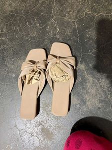 Stylish Bow Detail Flat Sandals