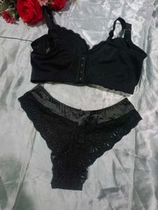 Lace Bra and Panty Set