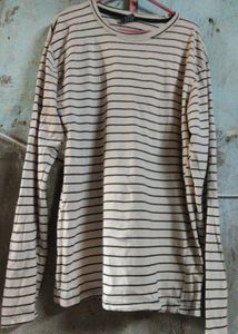 black striped long-sleeve crewneck t-shirt
