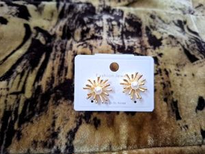 Golden Starburst Pearl Stud Earrings