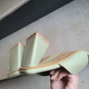 Chic Square Toe Heeled Sandals