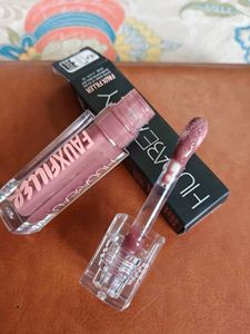 Huda Beauty Liquid Matte Lipstick - Posh