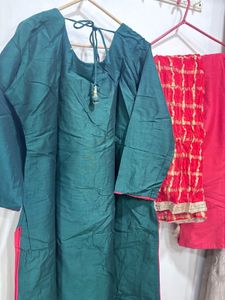 Elegant Green Kurta Set with Red Dupatta