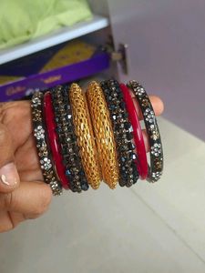 Set of Stylish Bangles
