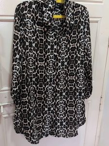 Stylish Leopard Print Tunic Top with Belt